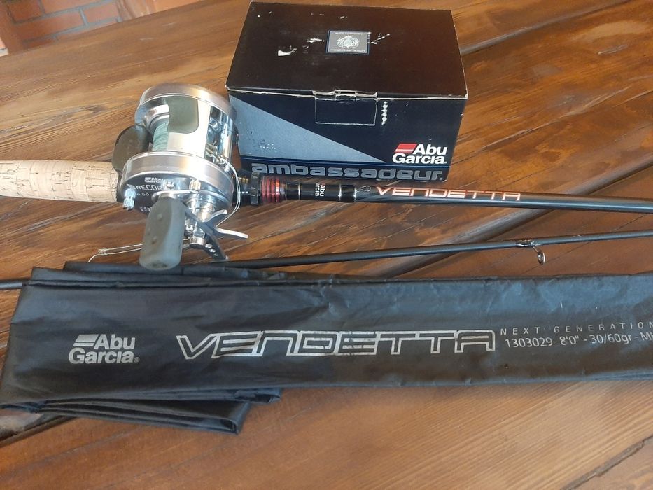 Продам  мультиплекаторную катушку  и спининг.