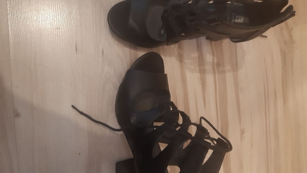 Дамски сандали на ток