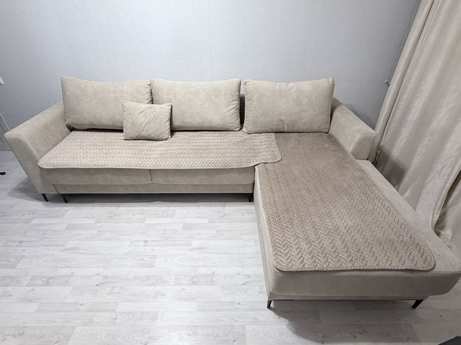 Угловой диван 3м*2 м
