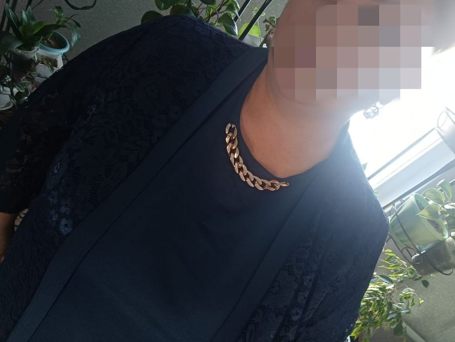 Продам недорого новый платье