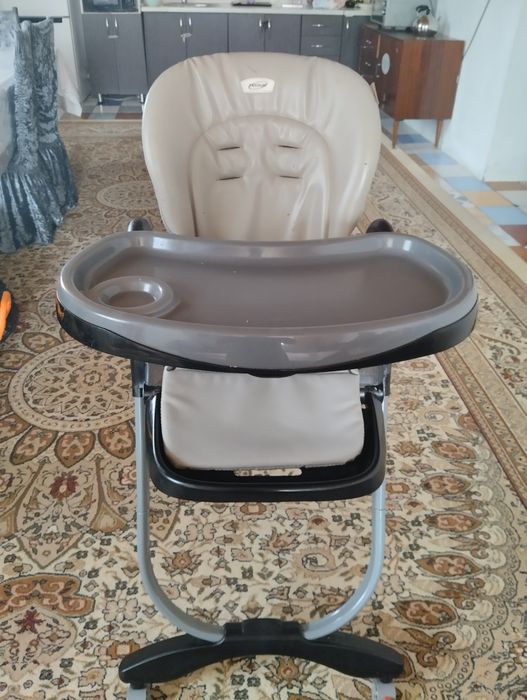 Продам стульчик детский