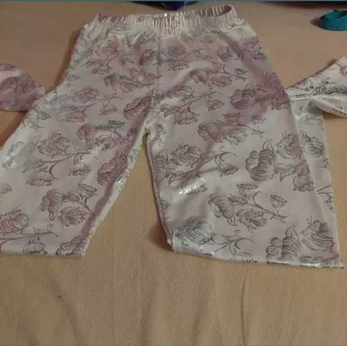 Colant floral argintiu