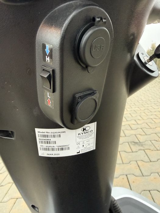 SCUTER ELECTRIC HANDICAP+Persoane Invarsta KYMCO aproape nou led