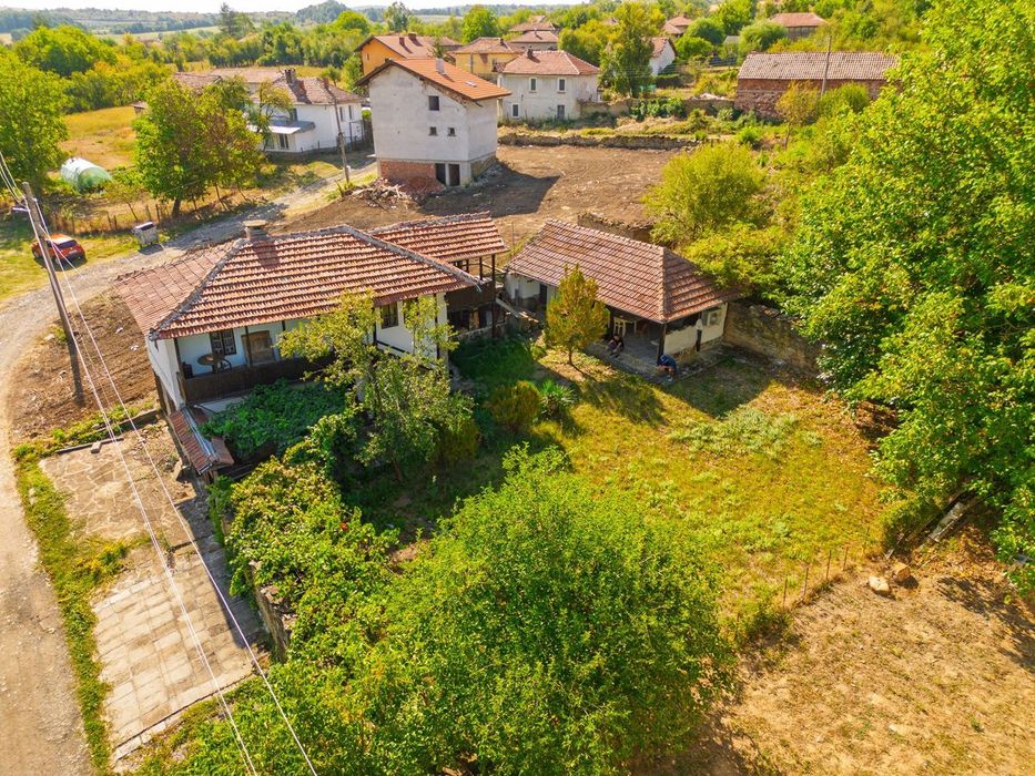 Къща в Ловеч, област-с.Радювене площ 93 цена 55000