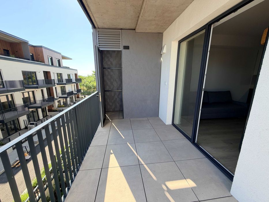 Proprietar inchiriez apartament 2 camere mobilat in Quartier Azuga zona Doamna Ghica