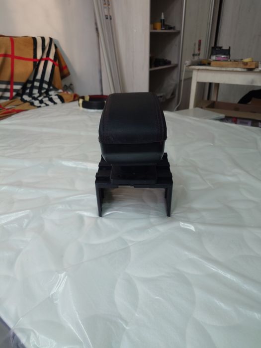 Продам подлокотник универсальный