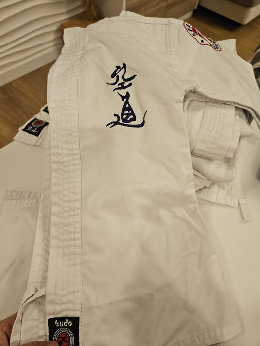Форма для кудо, кимоно и брюки
