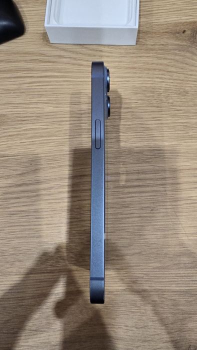Продавам iphone 14 128 GB Blue