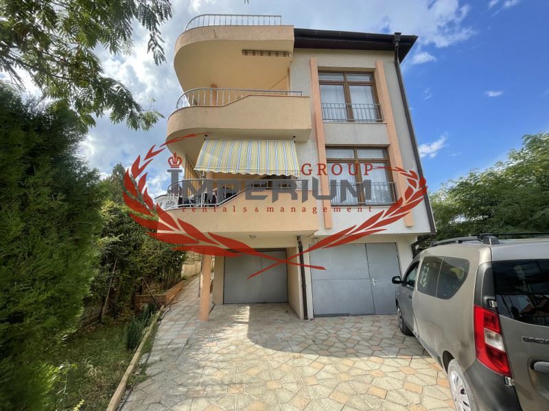 Двустаен апартамент с ПАРКОМЯСТО под наем - кв. Бриз, гр. Варна