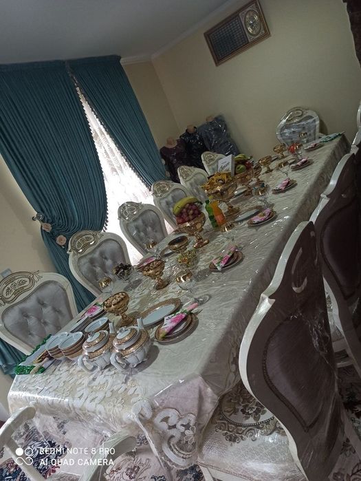 Sotiladi: Stol-stul to‘plami (yong‘oq yog‘och)