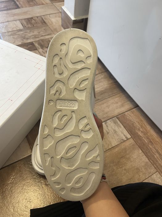 Alexander McQueen adidasi