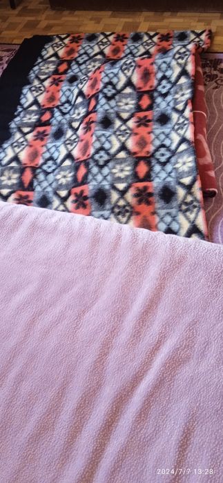 Ръчно тъкани черги и одеала