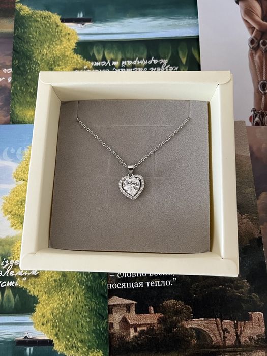 Продажа колье новые