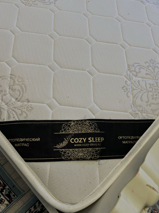 Продам спальную гарнитуру