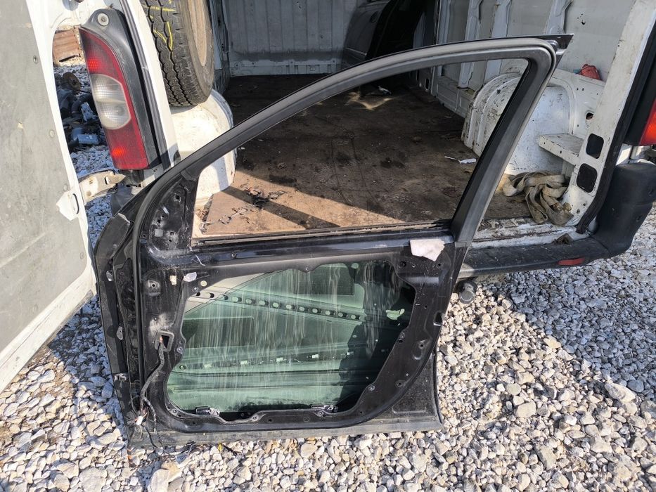 Предна дясна врата Mercedes ML W 164