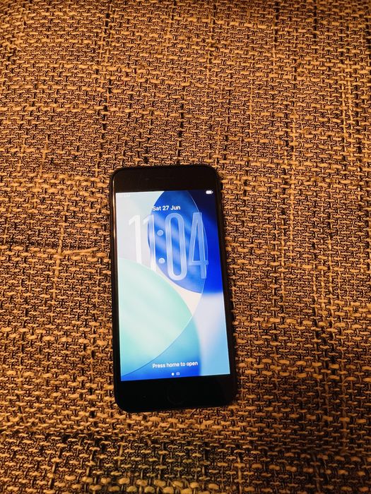 iPhone SE 2020 (SE 2) 64 GB – 4 bucăți disponibile