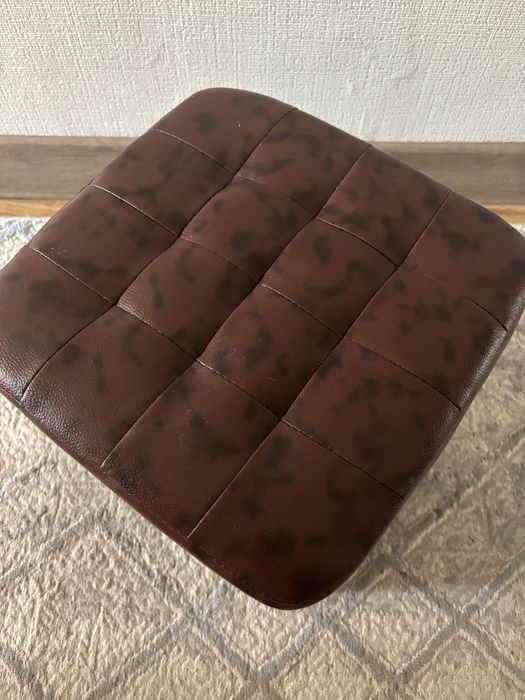 Продаются два новых пуфика