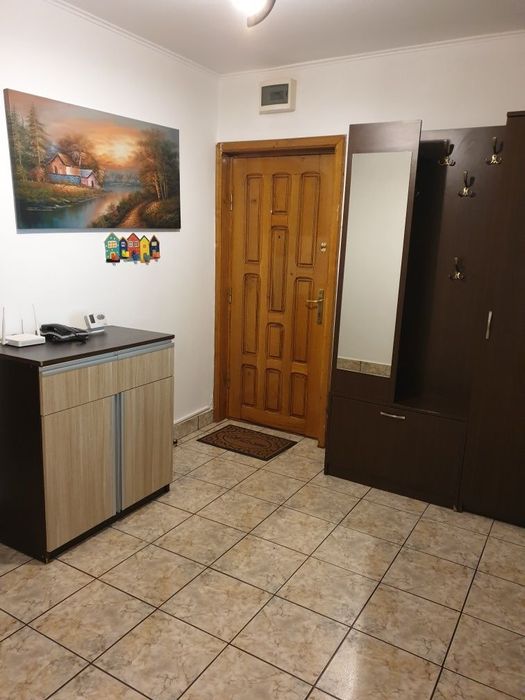 Închiriez apartament 2 camere