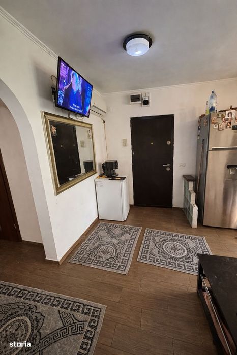 Apartament 3 camere decomandat, etaj 2, balcon în Rahova — fotografia 3