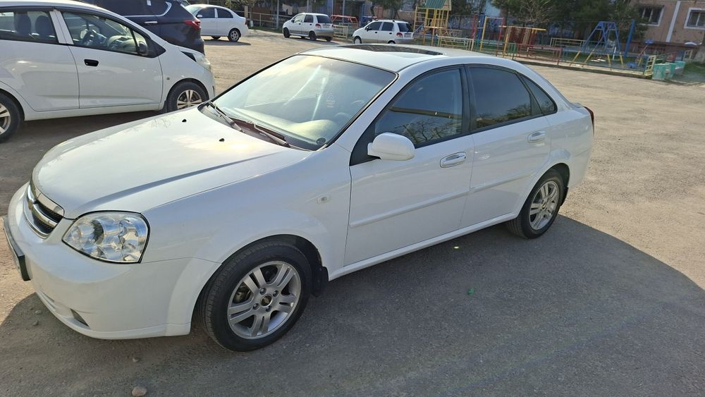 Лачети 1.8 2011 года