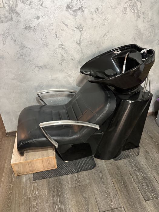 Vand mobilier salon înfrumusetare super pret