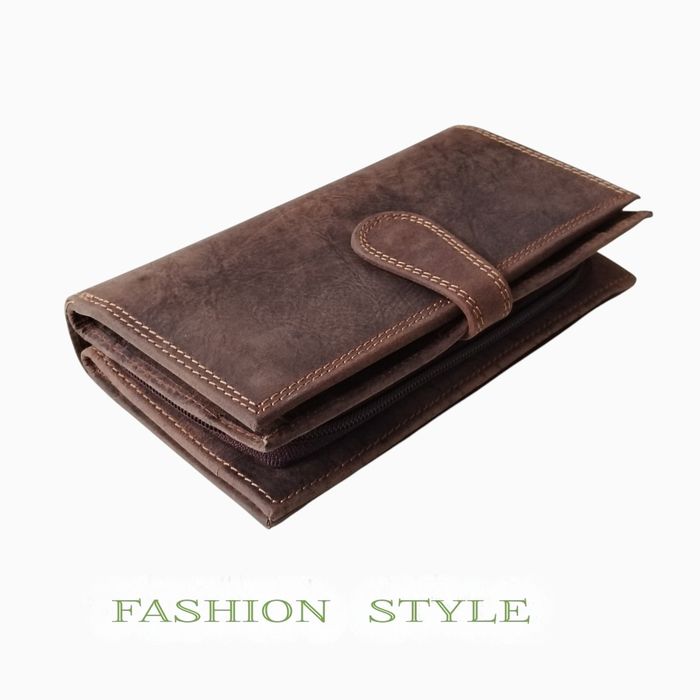 Елегантен портфейл от естествена кожа в кафяв цвят