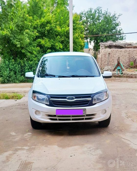 Lada Granta Sotiladi.