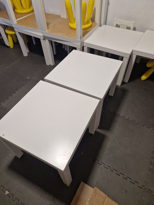 Vând pătuțuri copii, mese si scaune Ikea