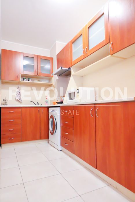 Дава се под наем Тристаен апартамент в Варна, Лятно кино Тракия - 98 кв.м за 648.21 € - Снимка #1