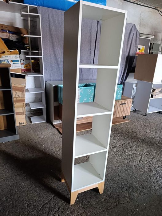 Колона с 4 разделения