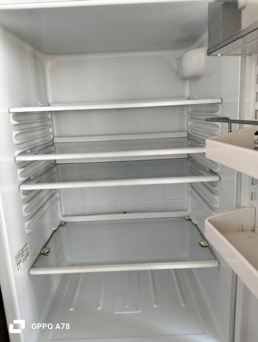 Продам холодильник на запчасти