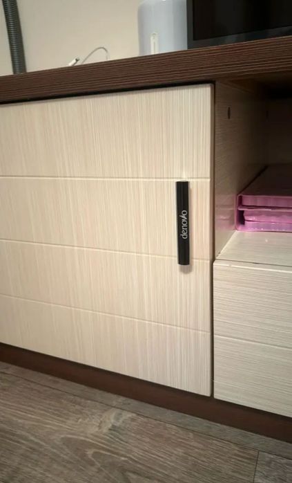 Продам тумбу под тв