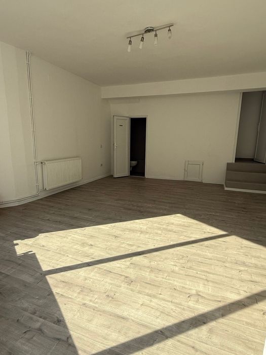 Inchiriez spatiu comercial , sad , birou , 50 mp