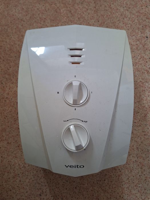 Продавам бойлер проточен