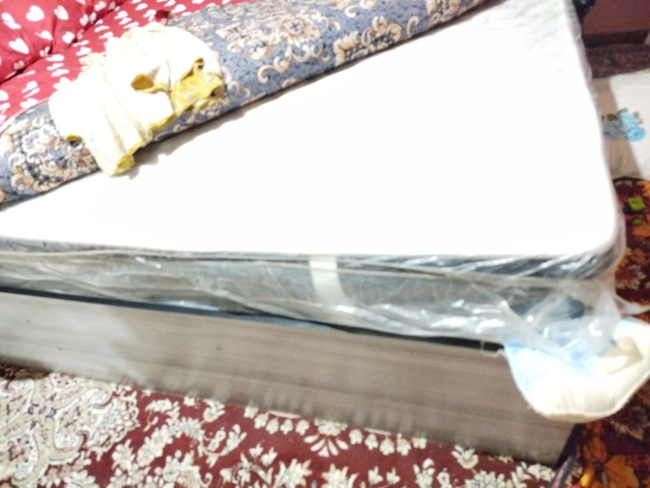 MEBEL sotiladi alo xolatda