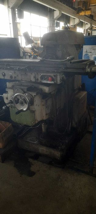 Masina de frezat universala FU-32