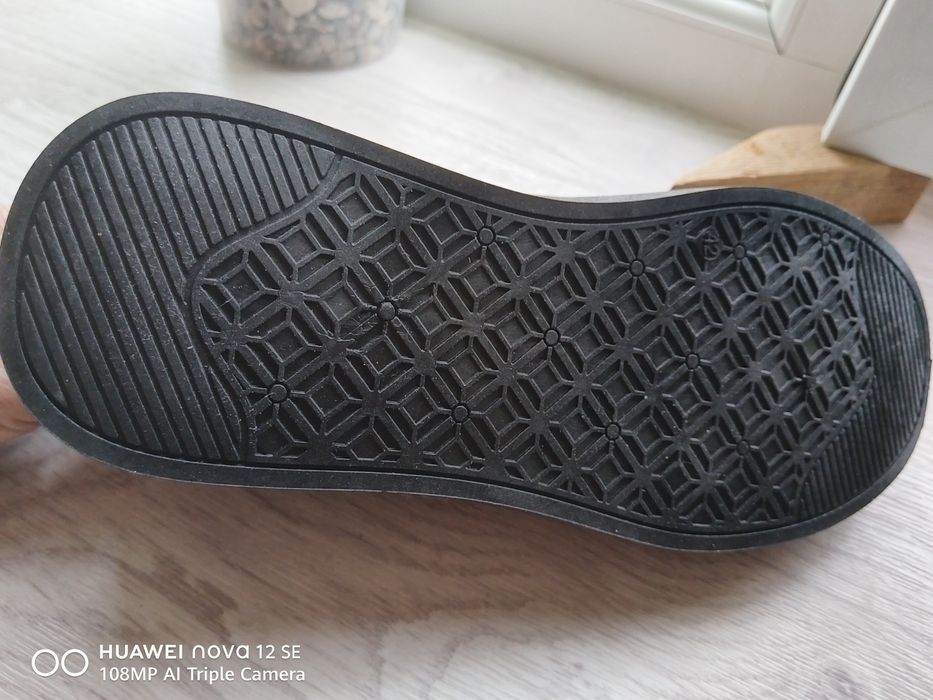 Продам Мужские ботинки