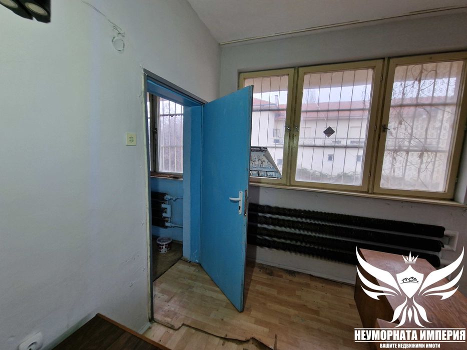 Продавам помещение/офис/аптека с РЗП 175кв. в с.Старосел, общ. Хисаря