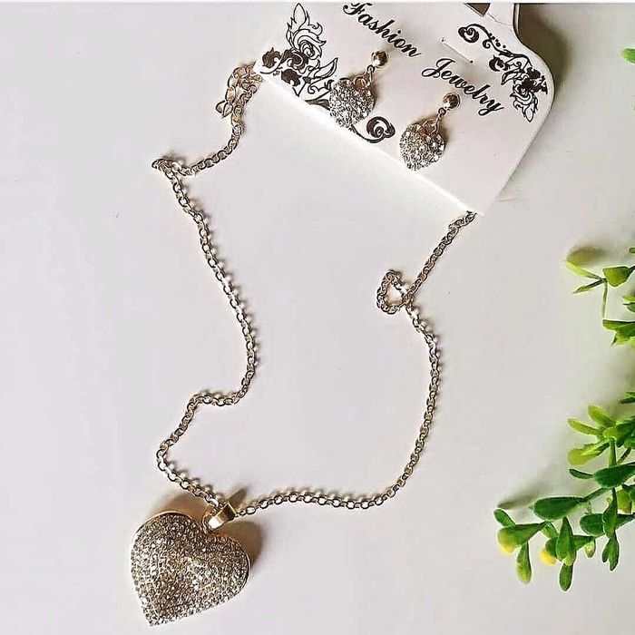 Набор (серьги, подвеска)