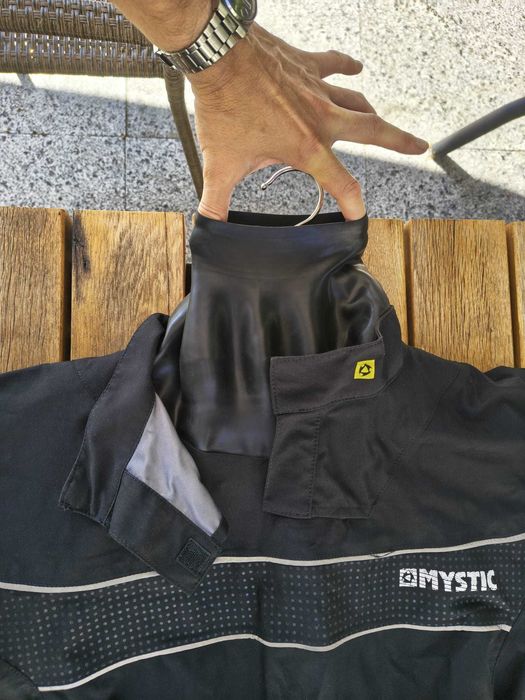 Сух костюм (Drysuit) за водни спортове