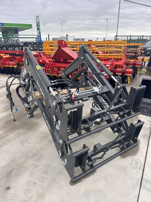 Incarcator frontal u 650-445/550/640. Incarcator Metal Technik