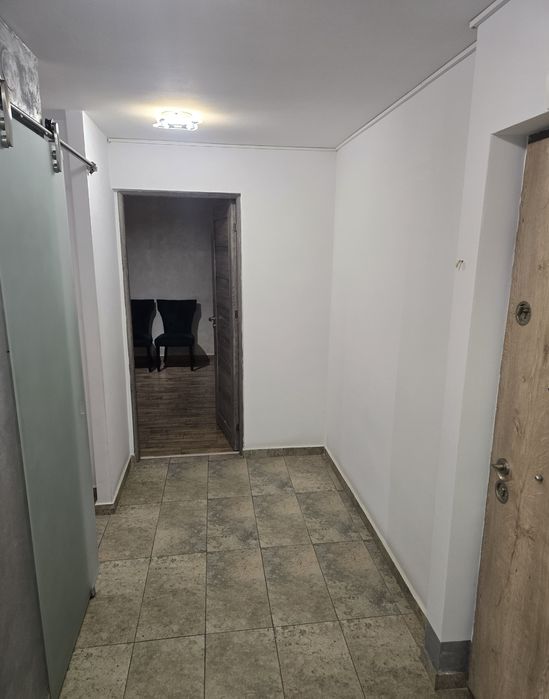 Închiriere spatiu comercial