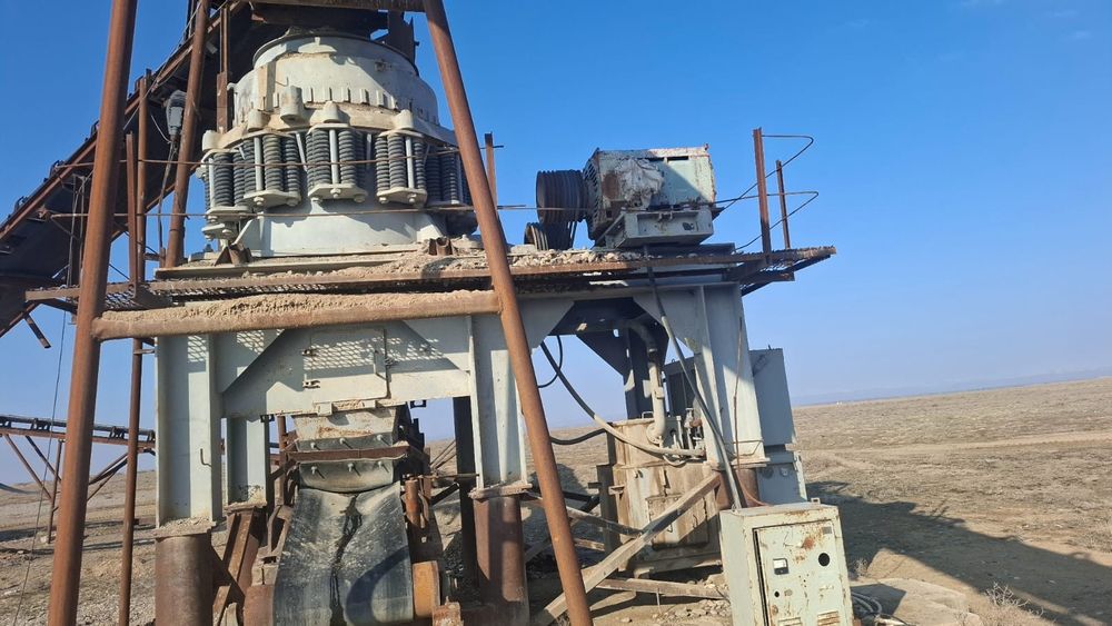 Дробилка, карьер