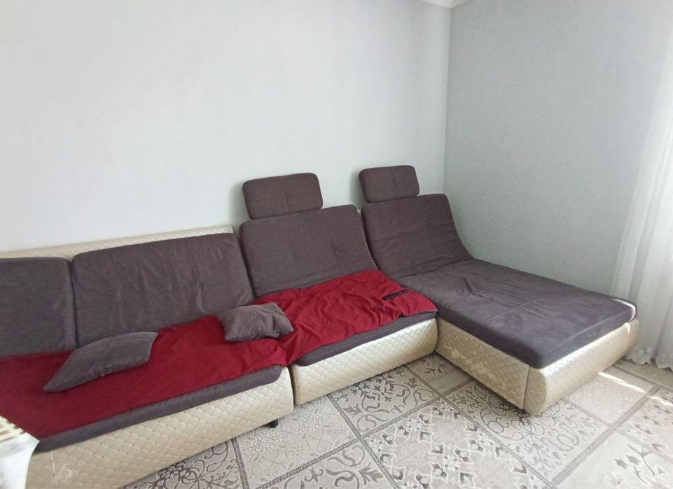 Диван срочно продам