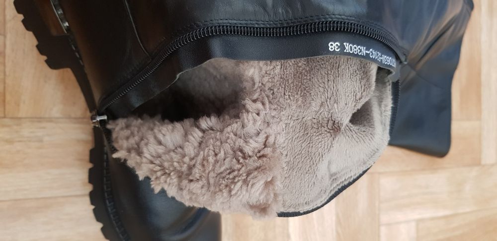 Продам Женские сапоги