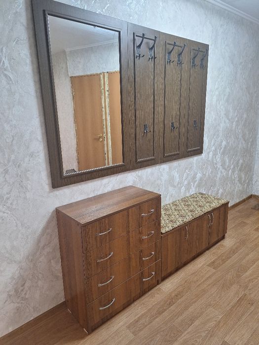Продам прихожий гарнитур