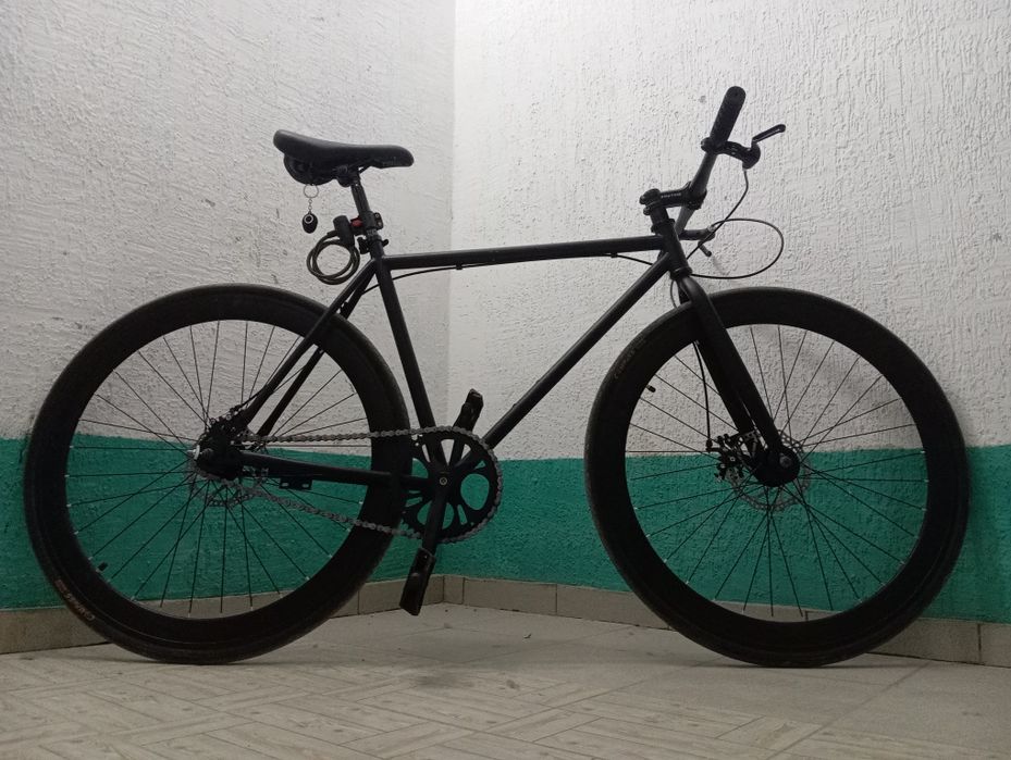 Велосипед скараснои без еереключателеи