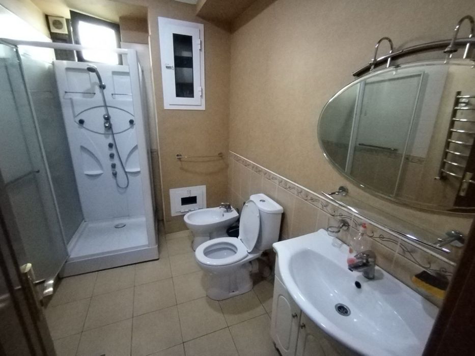 Аренда под офис 2 комната, С Мебелью! 88кв.м Алайский! 2200у.е
