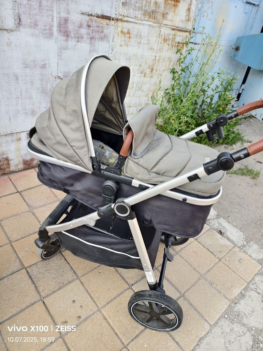 Коляска всесезонная