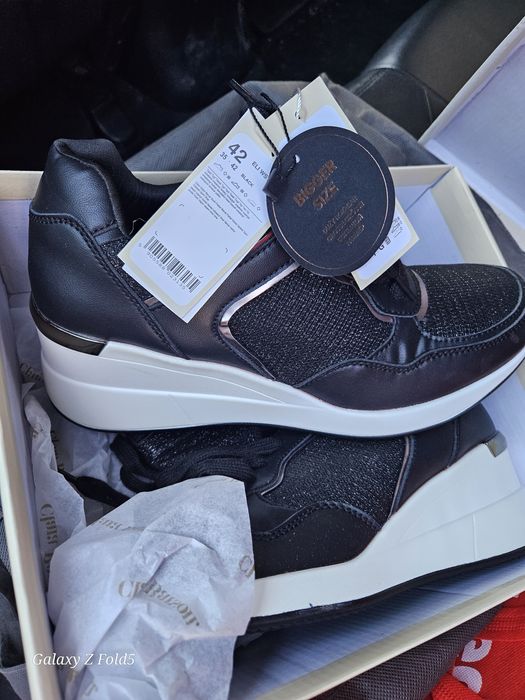 Дамски маратонки